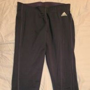 Adidas Climalite size medium. Mid-rise and capri length.